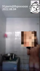 女友洗澡主动和我视频！