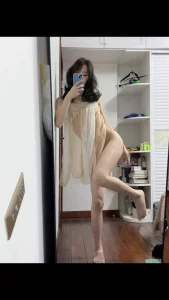 北京大妞系列对着镜子后入丁字裤